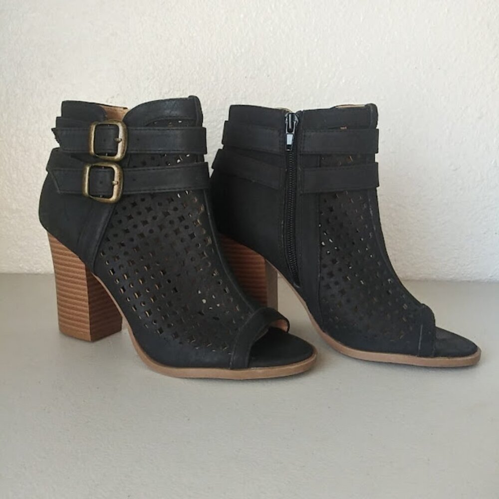 Brash women's size 6.5 black  peep-toe booties
